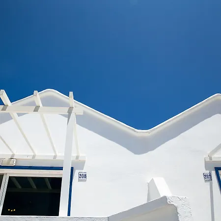 Livvo Oasis * 卡门港