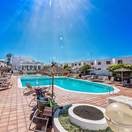 Livvo Oasis Apartmán *